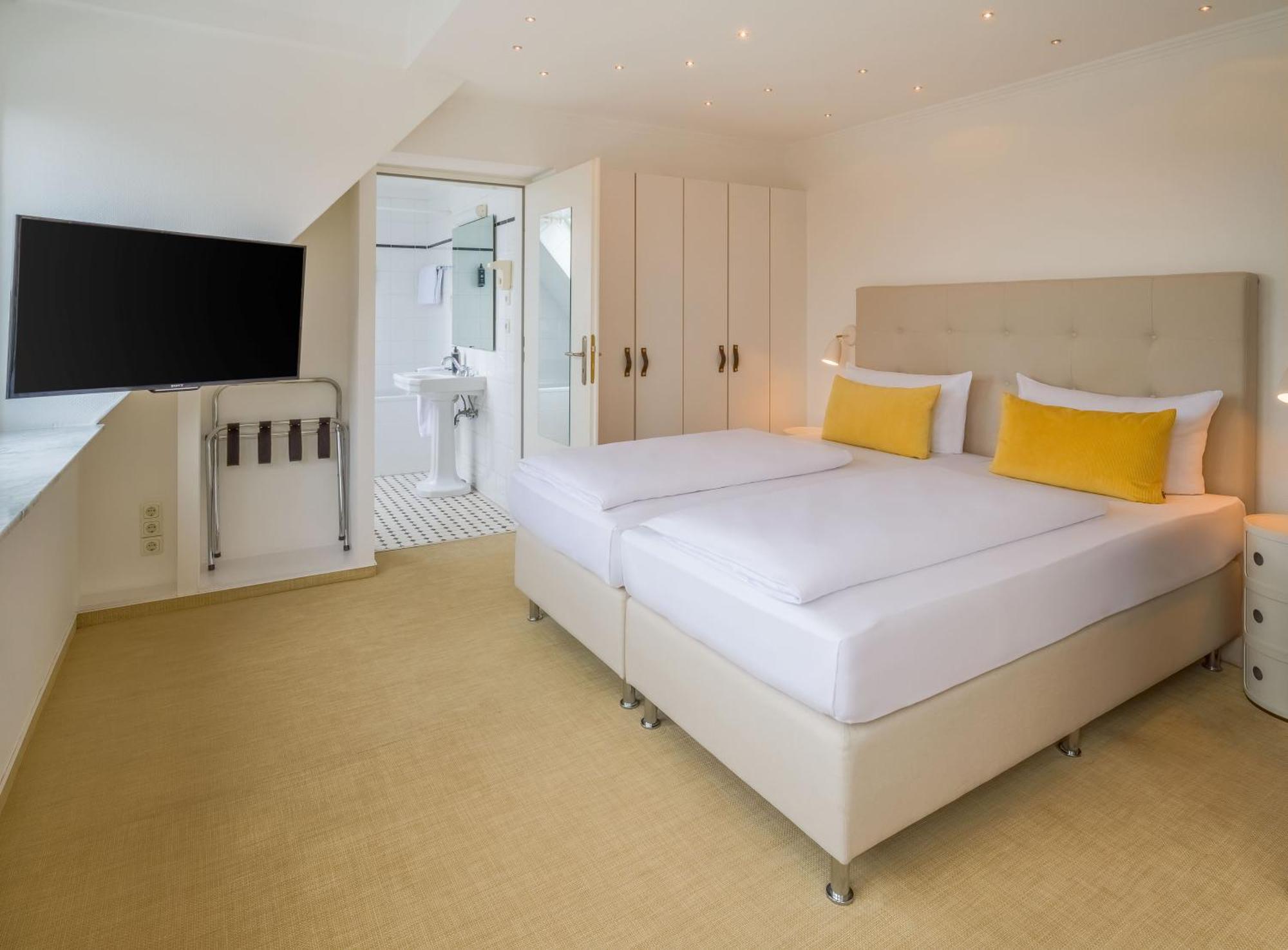 Rugs Hotel Koeln Екстериор снимка