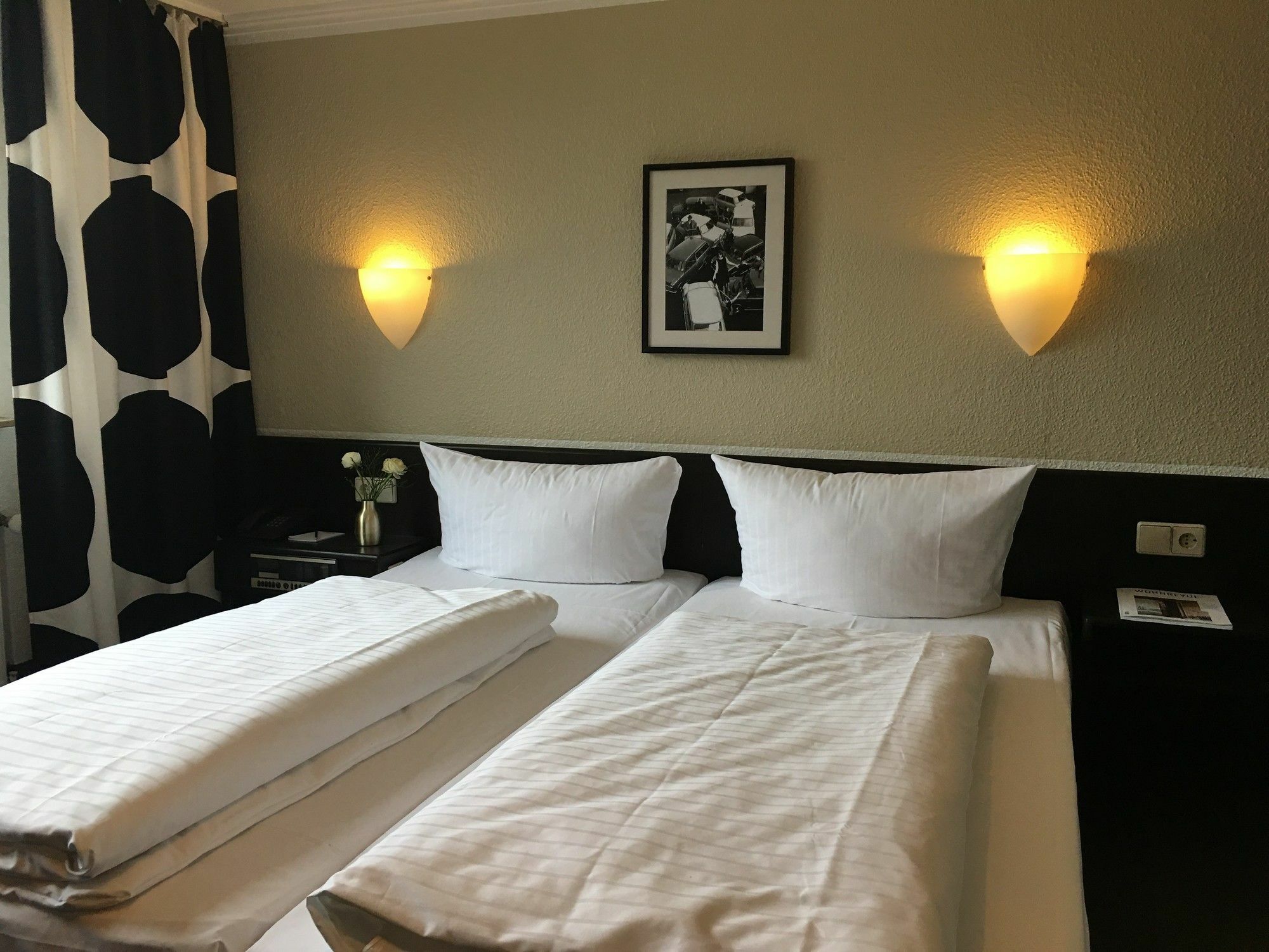 Rugs Hotel Koeln Екстериор снимка